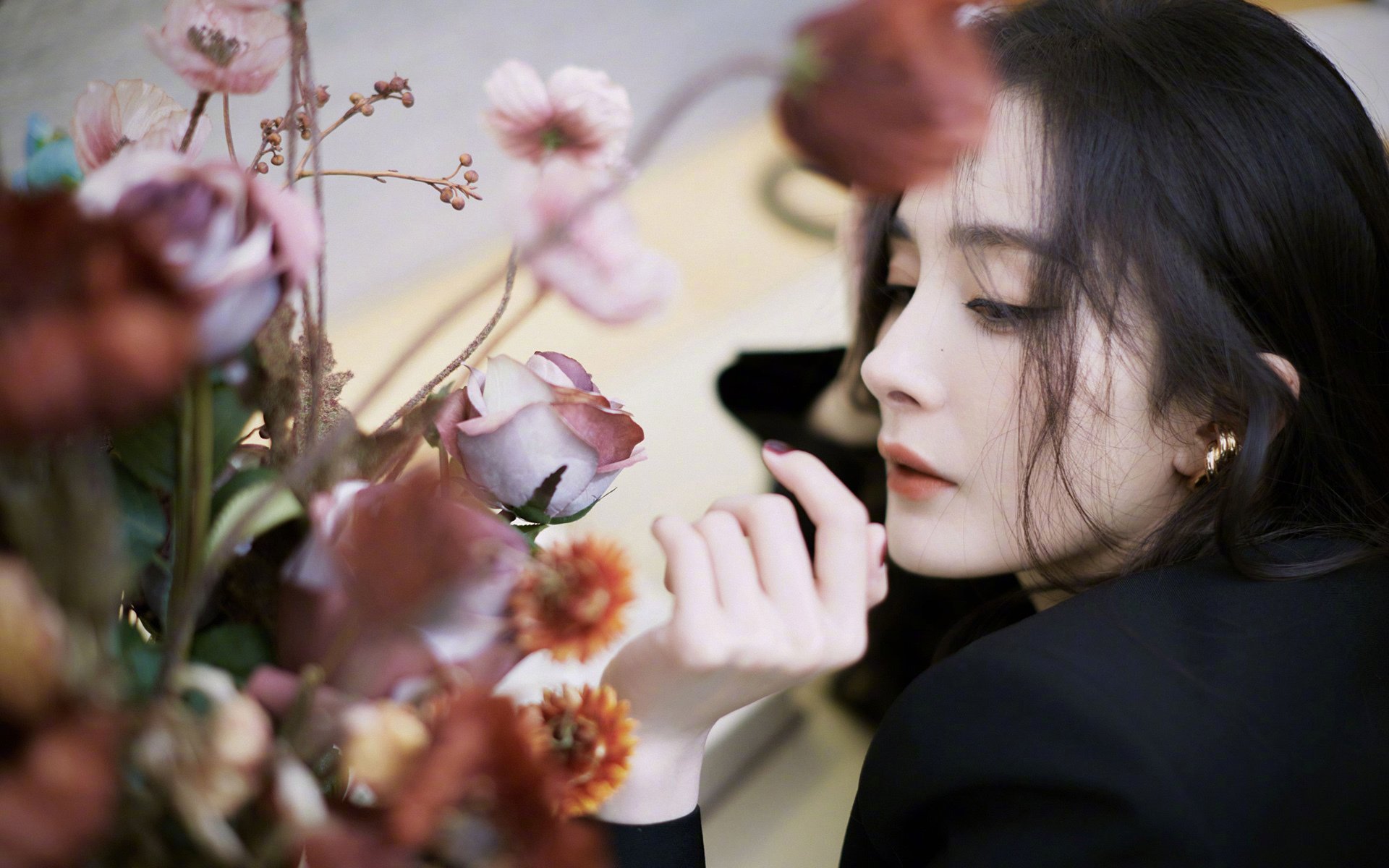 开yun体育-意大利骑手拉里萨·保利斯在2024年巴黎奥运会盛装舞步比赛中以“Luna”马匹获得第七名，展现出色表现。  第3张