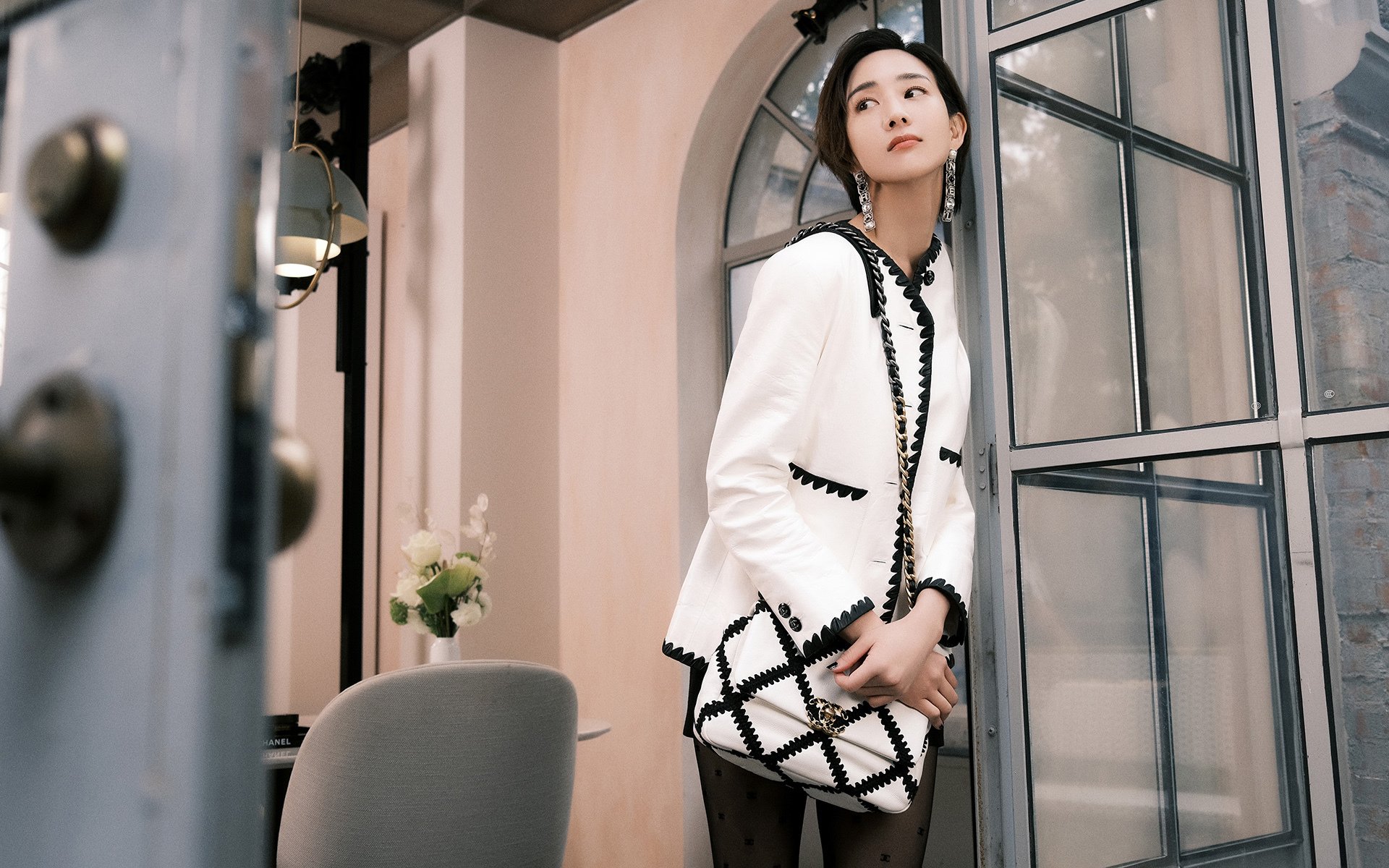 开云网页版登录入口-_湖人队士气高昂，向季后赛目标迈进_，湖人队v